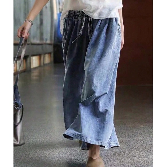 Baggy Light Wash Stretchy Waist Wide leg Denim Jeans - Picture 4 of 6